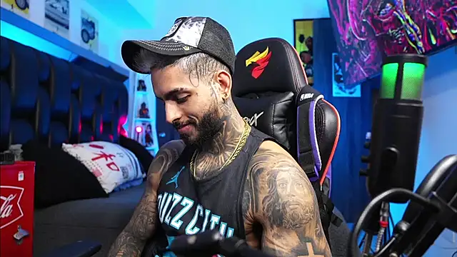 logan hugh8 online show from 02-23-26, 06:03