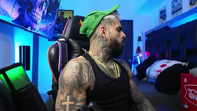 logan hugh8 online show from 02-10-26, 09:08