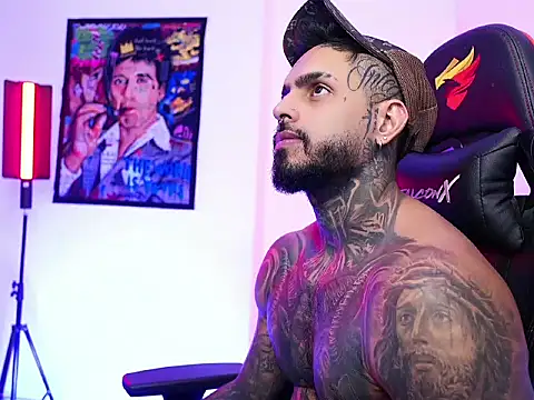 logan hugh8 online show from 11-05-25, 06:38