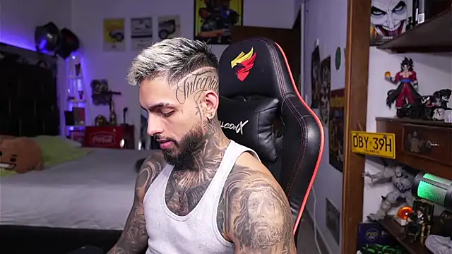 logan hugh8 online show from 04-13-26, 08:02