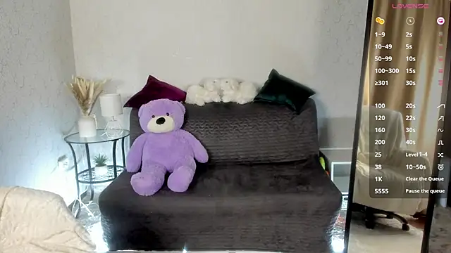 Snapshot of your_charm_ chatting on 09-30-25, 02:17 your charm  online show from 09-30-25, 02:17
