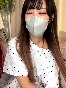 emiiiii1001 online show from 09-26-25, 05:14