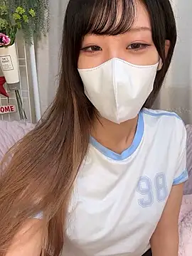 emiiiii1001 online show from 09-18-25, 03:09