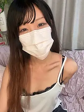 emiiiii1001 online show from 09-10-25, 10:03