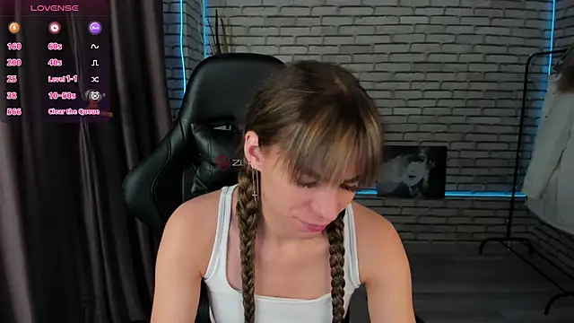 lasly moon online show from 10-11-25, 12:00