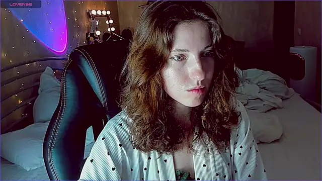 Agata in Wonderland online show from 09-09-25, 04:16