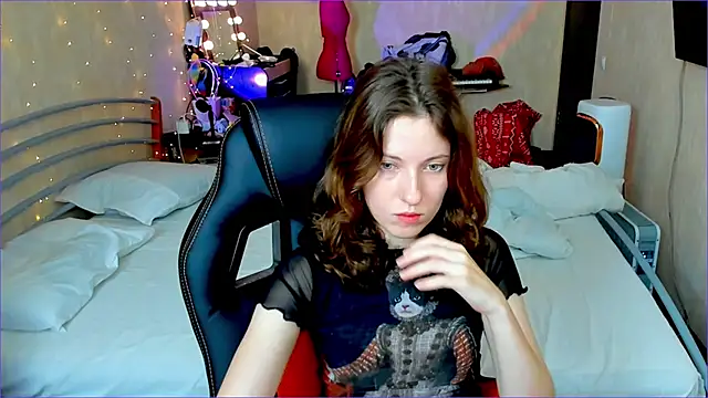 Agata in Wonderland online show from 09-18-25, 12:35