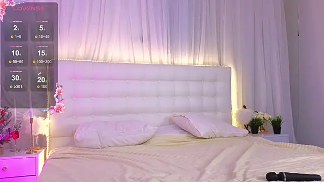 Monica Leen online show from 01-06-26, 06:39