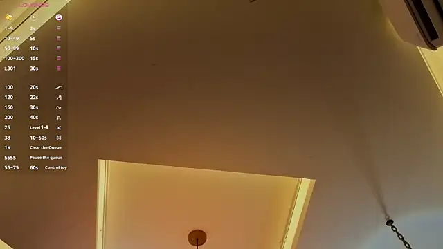 Snapshot of MiaWonderfull chatting on 06-27-26, 03:01 MiaWonderfull online show from 06-27-26, 03:01
