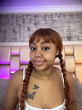 Snapshot of AngelaRoberts chatting on 04-12-26, 07:39 AngelaRoberts online show from 04-12-26, 07:39