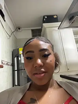 Snapshot of AngelaRoberts chatting on 03-28-26, 08:26 AngelaRoberts online show from 03-28-26, 08:26