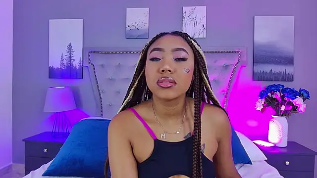 Snapshot of AngelaRoberts chatting on 11-20-25, 04:57 AngelaRoberts online show from 11-20-25, 04:57