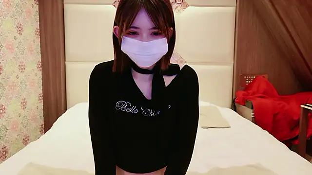 NANA chan 1 online show from 10-18-25, 09:55