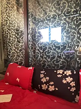 Snapshot of emmasweett11 chatting on 10-21-25, 11:09 emmasweett11 online show from 10-21-25, 11:09