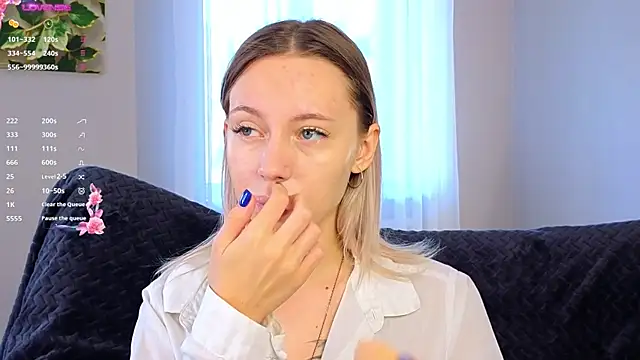 NyxaThorn online show from 09-23-25, 02:35