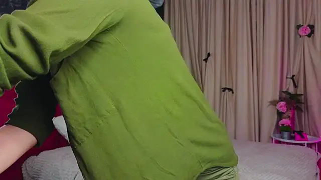 NyxaThorn online show from 09-10-25, 06:07