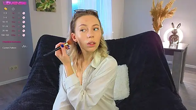 NyxaThorn online show from 10-07-25, 02:40