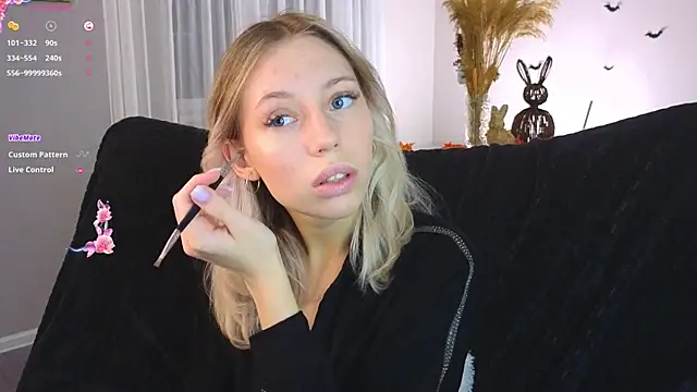 NyxaThorn online show from 11-02-25, 02:44