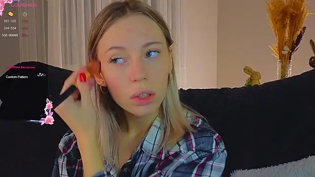 NyxaThorn online show from 11-21-25, 02:38