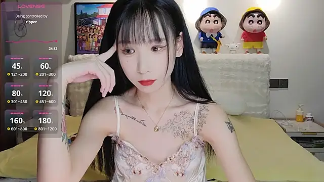 Snapshot of M-OTT_ chatting on 10-19-25, 01:58 M-OTT online show from 10-19-25, 01:58