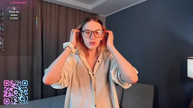 SharylSmalt online show from 03-01-26, 01:05