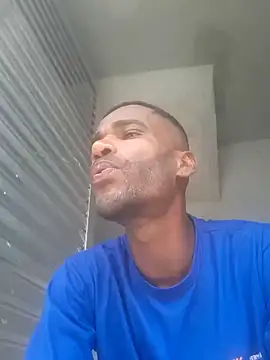 Snapshot of negrobrazil92 chatting on 10-20-25, 01:33 negrobrazil92 online show from 10-20-25, 01:33