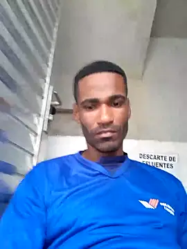 Snapshot of negrobrazil92 chatting on 10-13-25, 01:23 negrobrazil92 online show from 10-13-25, 01:23