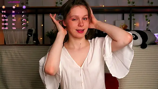 Snapshot of Tender_beauty chatting on 06-28-26, 03:51 Tender beauty online show from 06-28-26, 03:51