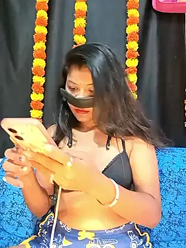 Snapshot of Horny_Ishika chatting on 10-16-25, 12:46 Horny Ishika online show from 10-16-25, 12:46