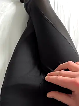 Snapshot of luckylover2024 chatting on 02-22-26, 09:22 luckylover2024 online show from 02-22-26, 09:22