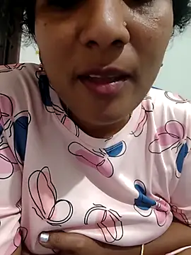 Aunty Boy 143 online show from 10-31-25, 06:15