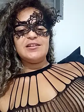 RaphinhaSanches online show from 12-16-25, 02:32