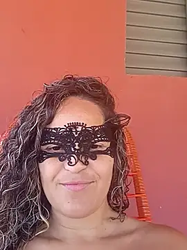 RaphinhaSanches online show from 09-18-25, 01:47