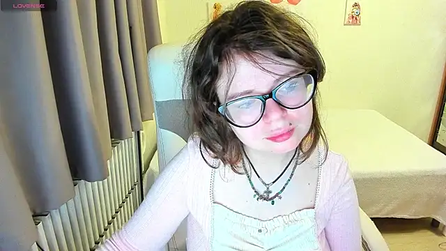 MilisaSweet777 online show from 10-04-25, 07:15