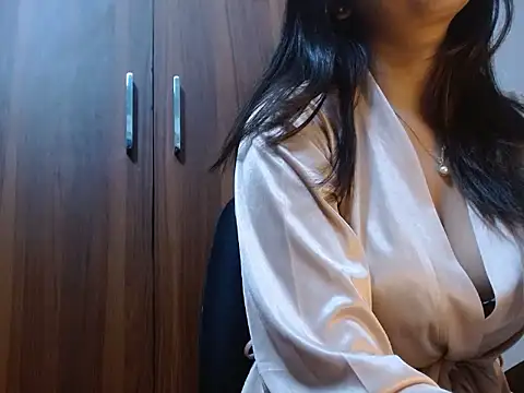 soya queen online show from 06-15-26, 10:48