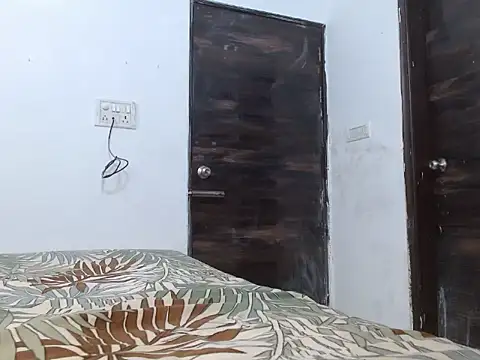 soya queen online show from 12-14-25, 05:46