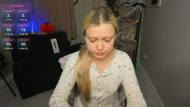 Millie Vanillies online show from 10-27-25, 08:54