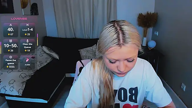 Millie Vanillies online show from 12-05-25, 05:50