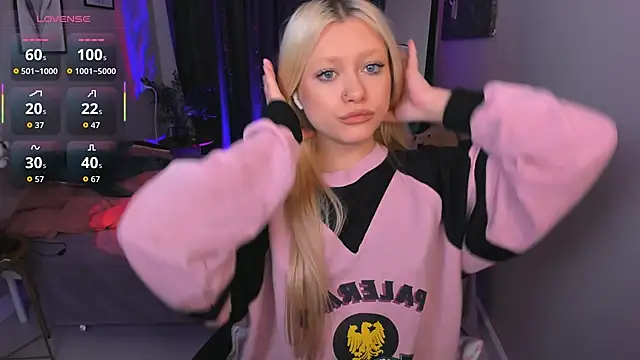 Millie Vanillies online show from 12-15-25, 01:17