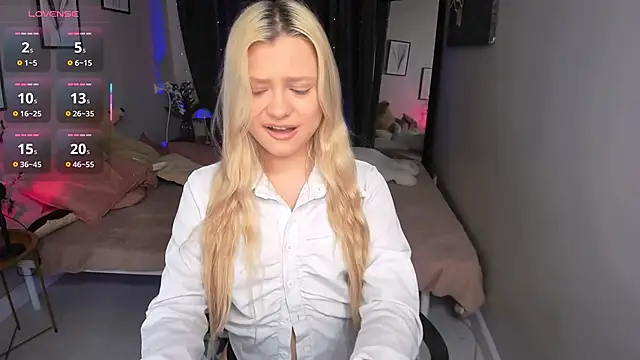 Millie Vanillies online show from 10-13-25, 08:32