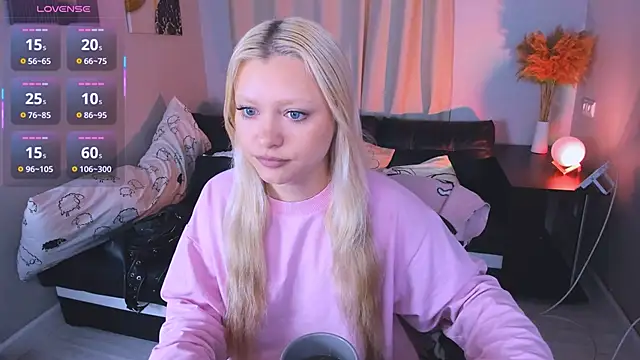 Millie Vanillies online show from 11-27-25, 10:32