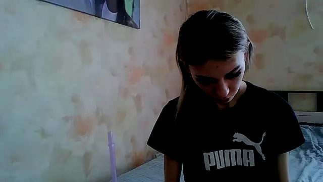 Crazy Empresis online show from 04-14-26, 05:45