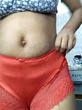 Snapshot of Laxmi_89 chatting on 07-02-26, 02:12 Laxmi 89 online show from 07-02-26, 02:12