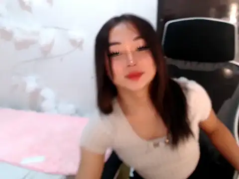 SultryCyraFoxmore online show from 10-18-25, 08:33