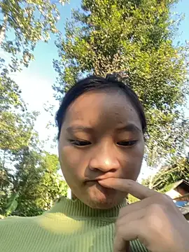   Nhug  05 online show from 10-05-25, 12:34