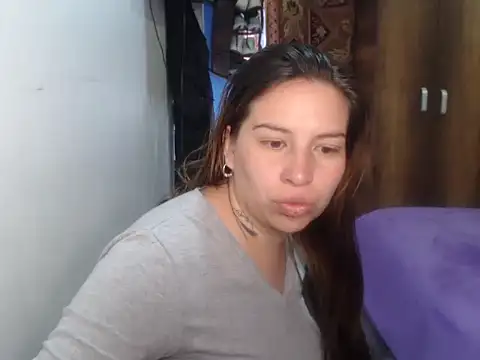 Snapshot of cloequeen15 chatting on 02-22-26, 02:30 cloequeen15 online show from 02-22-26, 02:30