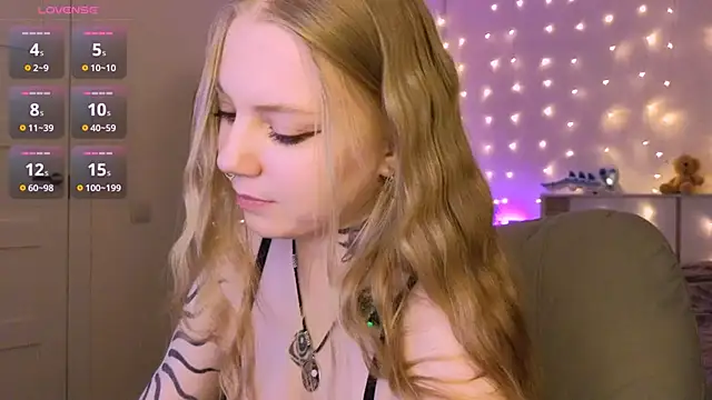 RebeccaAster online show from 04-23-26, 06:09