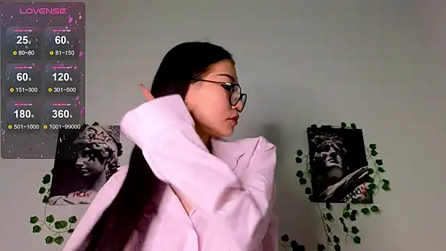 kuro mimi online show from 12-15-25, 06:41