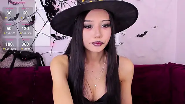 kuro mimi online show from 10-31-25, 05:04