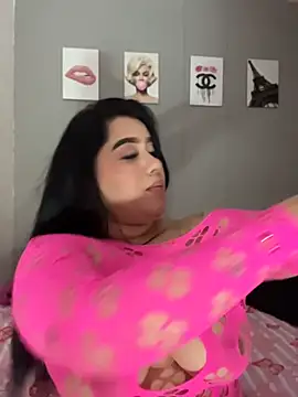 Aliciawhitee online show from 04-24-26, 02:57